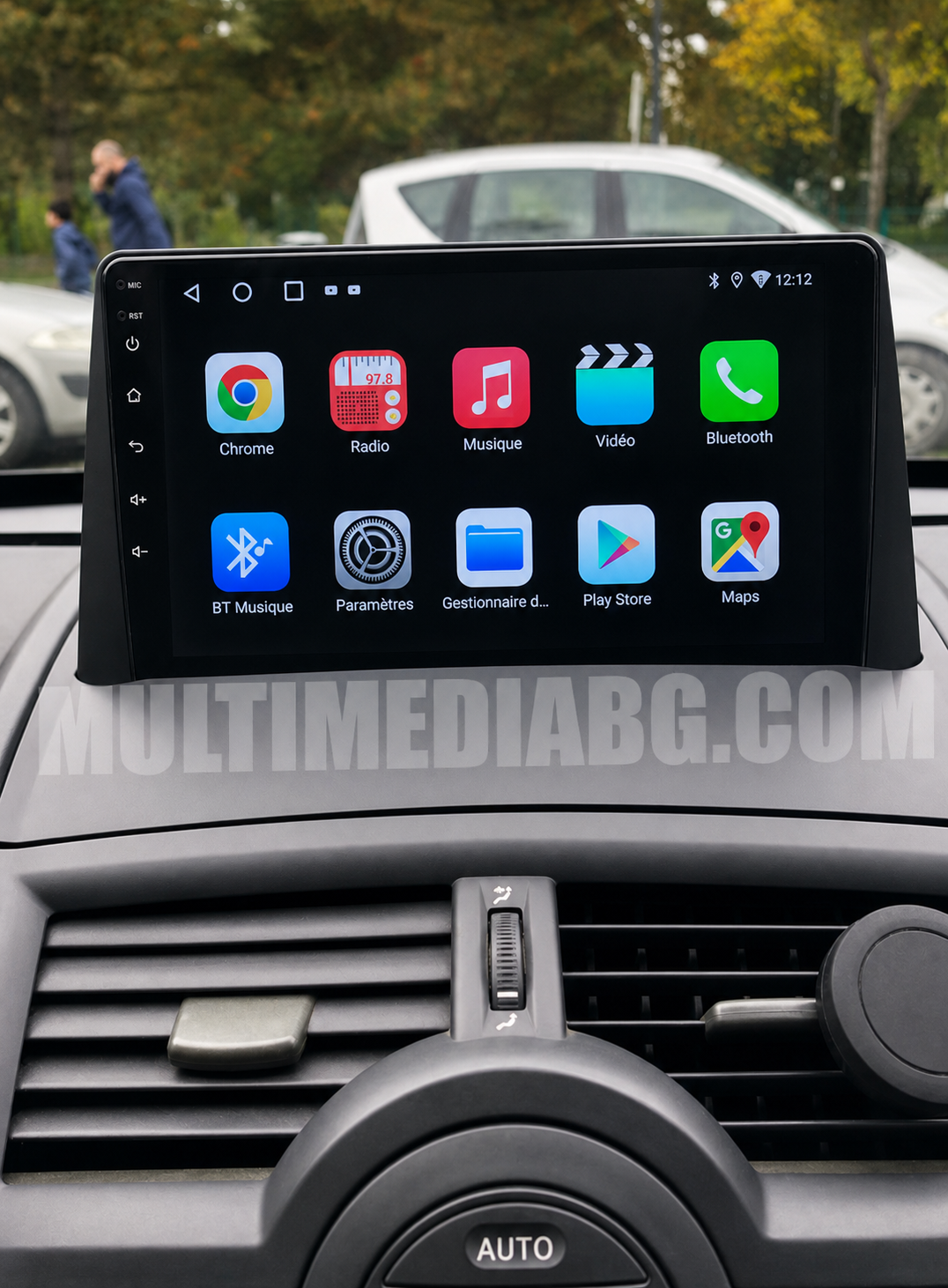 Инсталирана Android мултимедия в Renault Megane 2 2002-2009, изглед към таблото и екрана