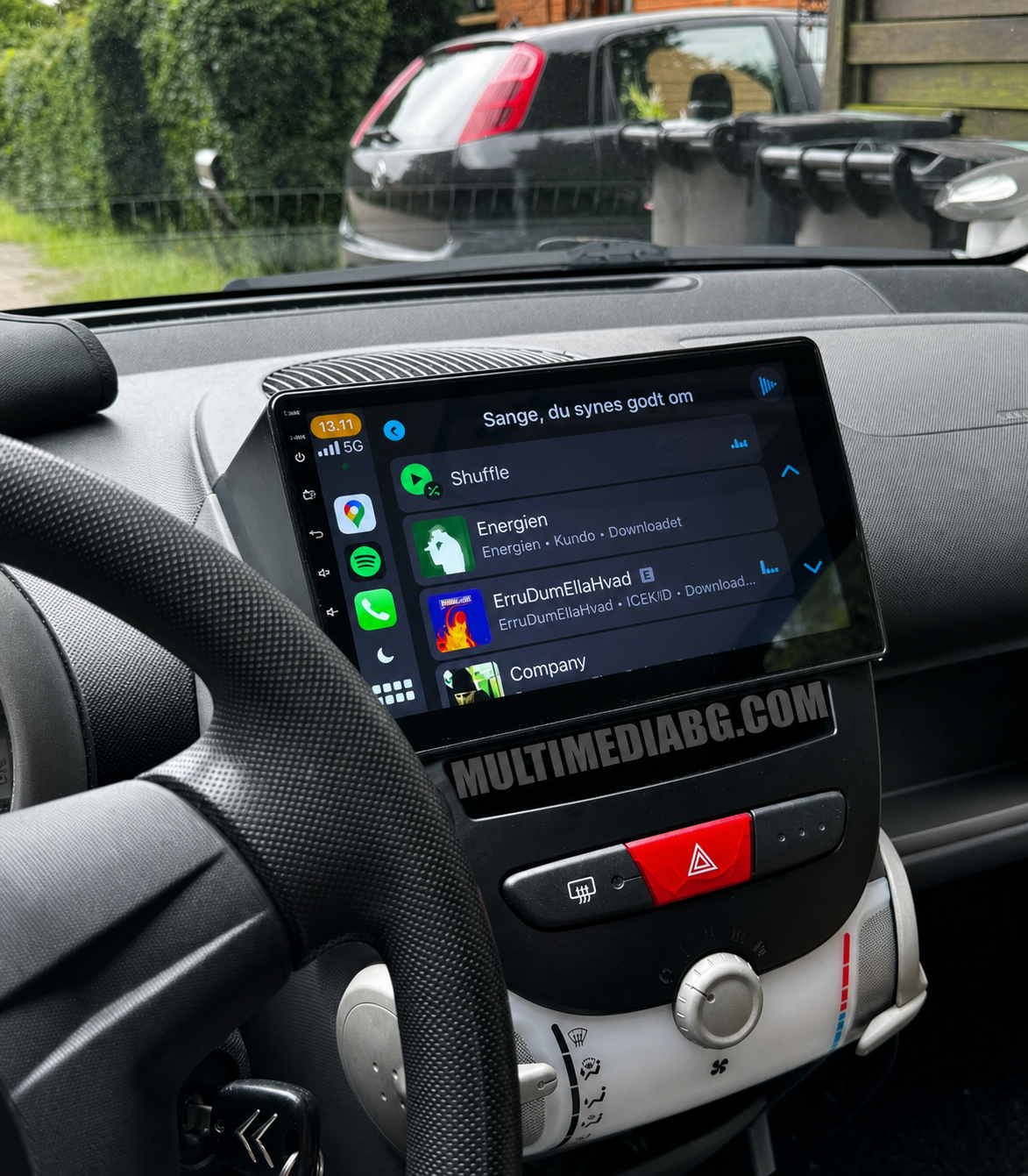 Android навигация, монтирана в таблото на Citroen C1 2005-2014, изглед към централната конзола