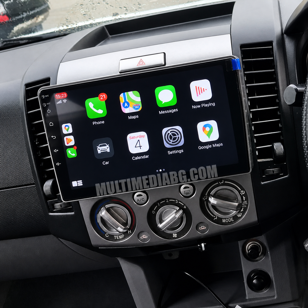 Инсталирана Android мултимедия в Mazda BT-50 2006-2010, изглед към таблото и екрана