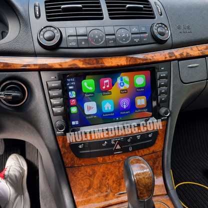 Инсталирана Android мултимедия в Mercedes CLS W219 (2004–2010), изглед към централната конзола.