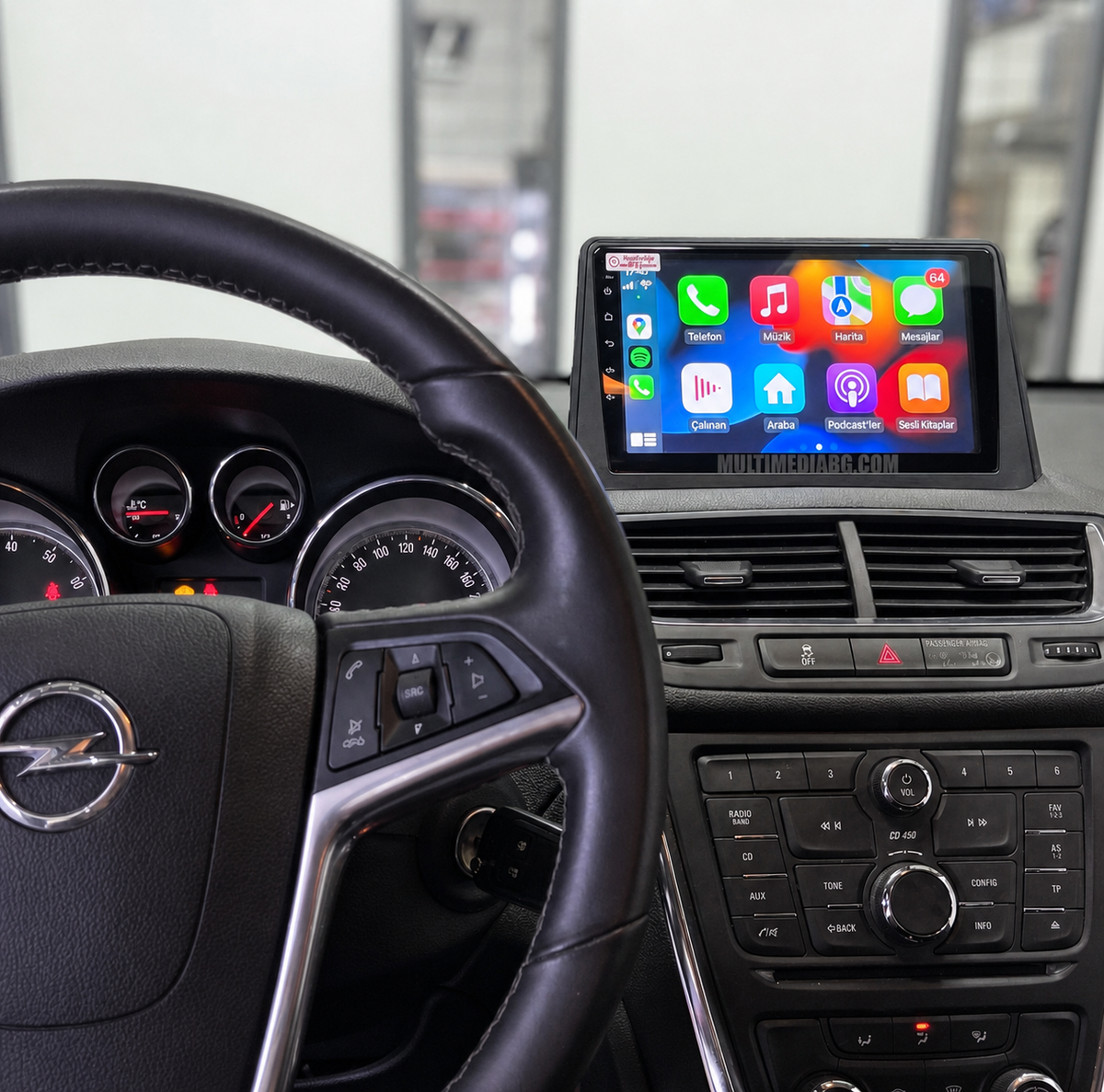 Инсталирана Android мултимедия в Opel Mokka 2012-2016, изглед към таблото и екрана