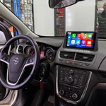 Android навигация, монтирана в таблото на Opel Mokka 2012-2016, изглед към централната конзола