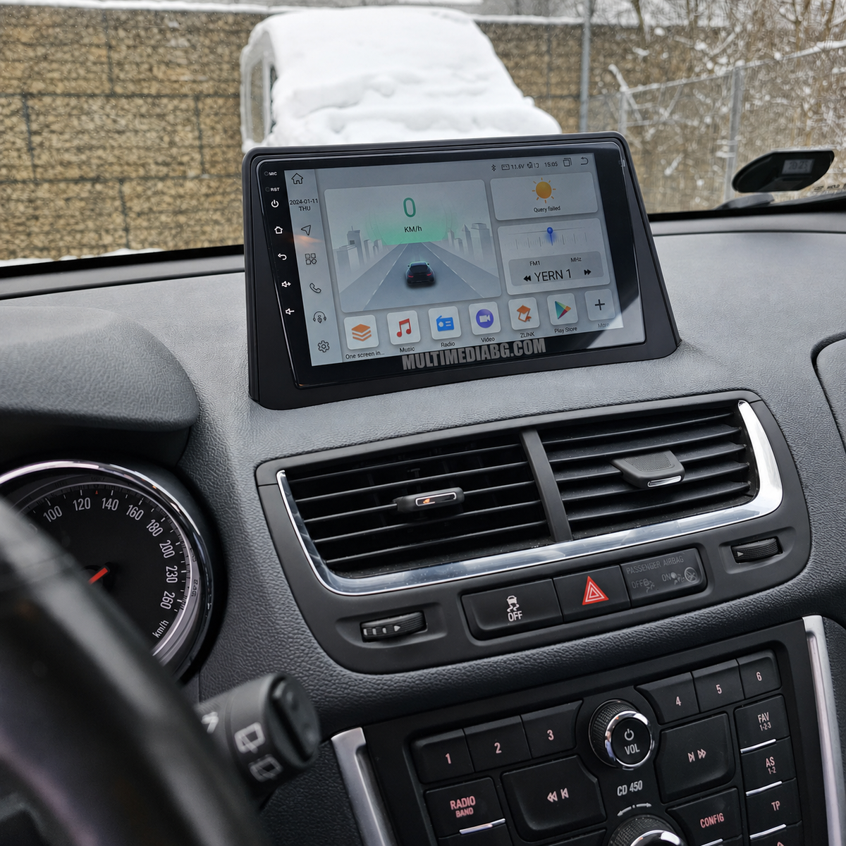 Централното табло на Opel Mokka 2012-2016 с инсталирана Android навигация