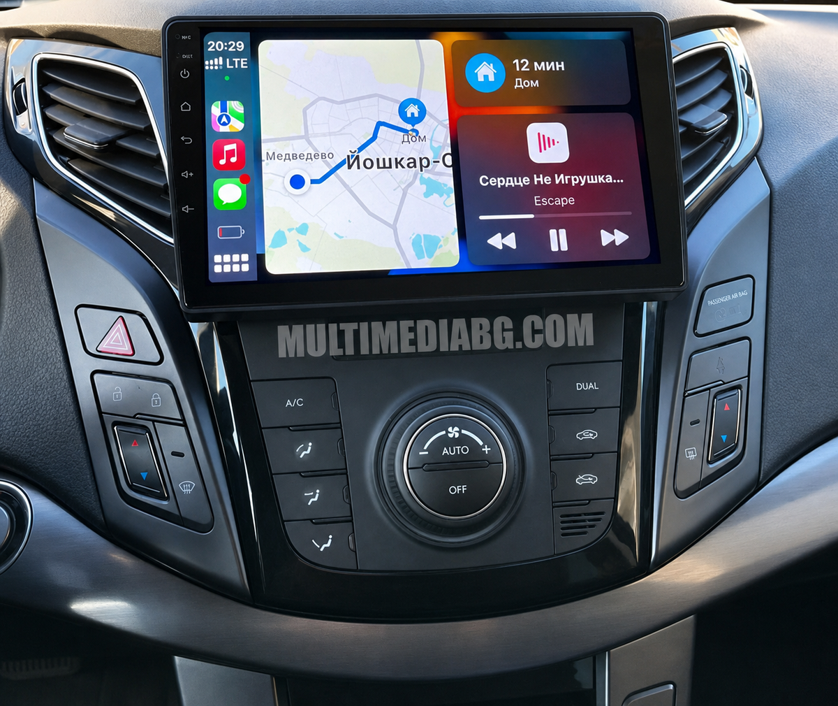 Инсталирана Android мултимедия в Hyundai i-40 2012-2016, изглед към таблото и екрана