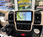 Централното табло на Citroen Jumper 2 2006-2022 с инсталирана Android навигация