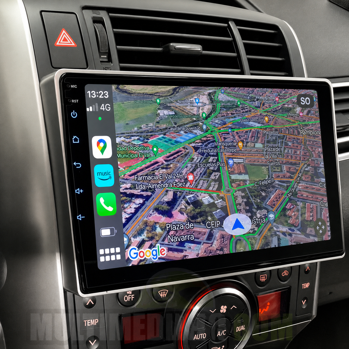 Android навигация, монтирана в таблото на Toyota Verso 2009 - 2018, изглед към централната конзола