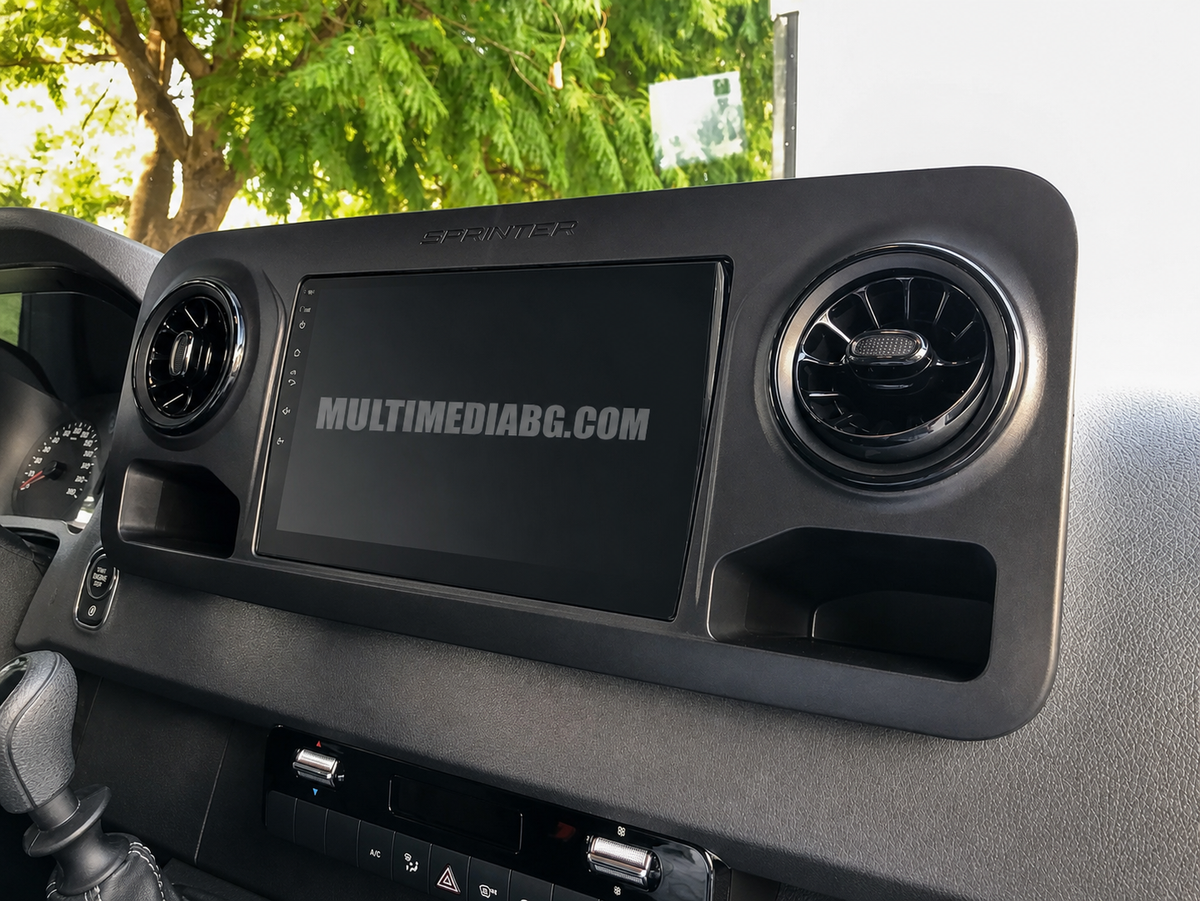 Android навигация, монтирана в таблото на Mercedes Sprinter W907 2018-2022, изглед към централната конзола