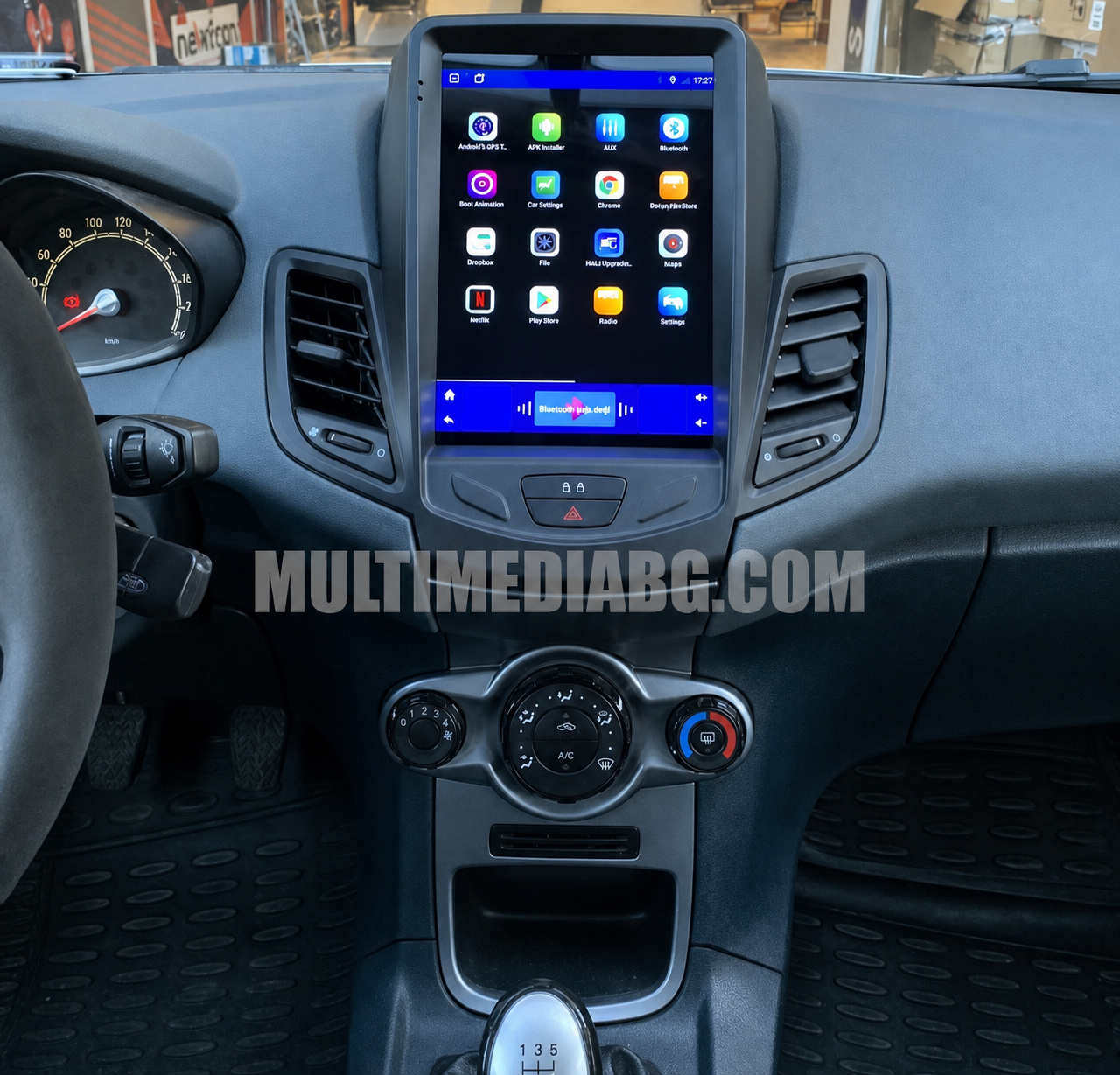 Android навигация, монтирана в таблото на Ford Fiesta 2009 - 2016 9.7", изглед към централната конзола