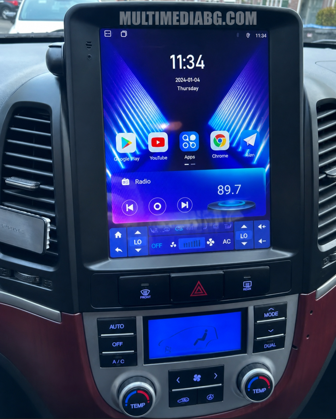 Инсталирана Android мултимедия в Hyundai Santa Fe 2 2006 - 2012 9.7", изглед към таблото и екрана
