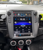 Инсталирана Android мултимедия в Citroen C-Crosser 2007 - 2013 9.7", изглед към таблото и екрана