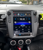 Инсталирана Android мултимедия в Peugeot 4007 2007 - 2012 9.7", изглед към таблото и екрана