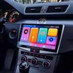 Централното табло на Volkswagen Passat B6 B7 2010-2015 с инсталирана Android навигация