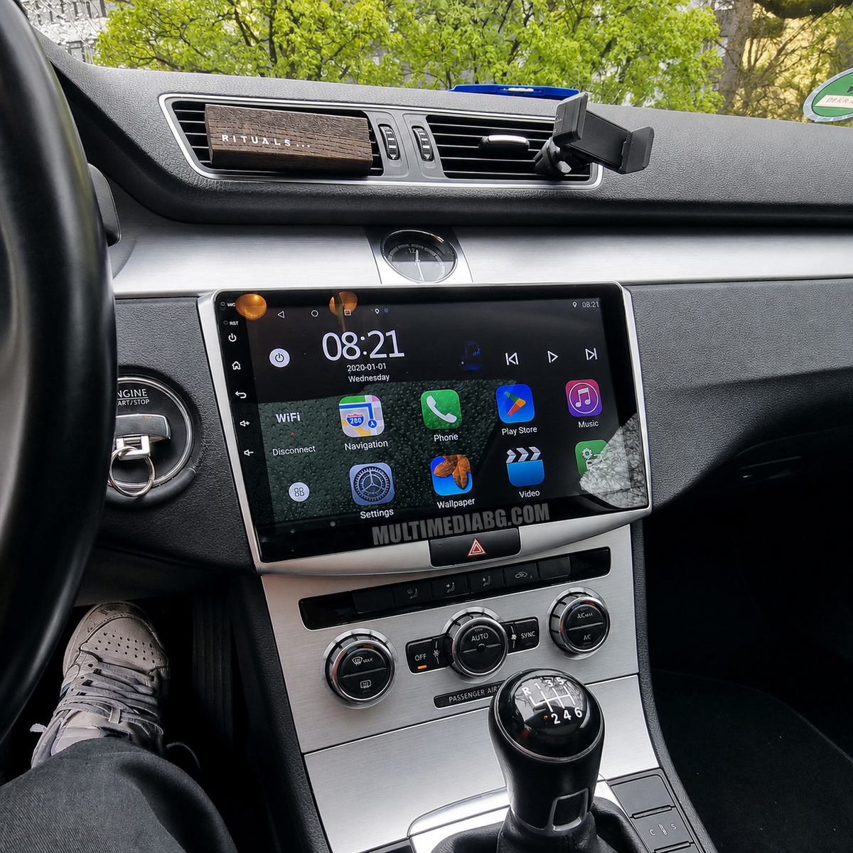 Изглед към монтираната Android мултимедия в Volkswagen Passat B6 B7 2010-2015