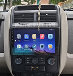 Android навигация в Ford Escape II 2008–2012, показана от мястото на водача.
