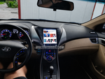 Инсталирана Android мултимедия в Hyundai Elantra 2011–2013, изглед към цялото табло и началния екран