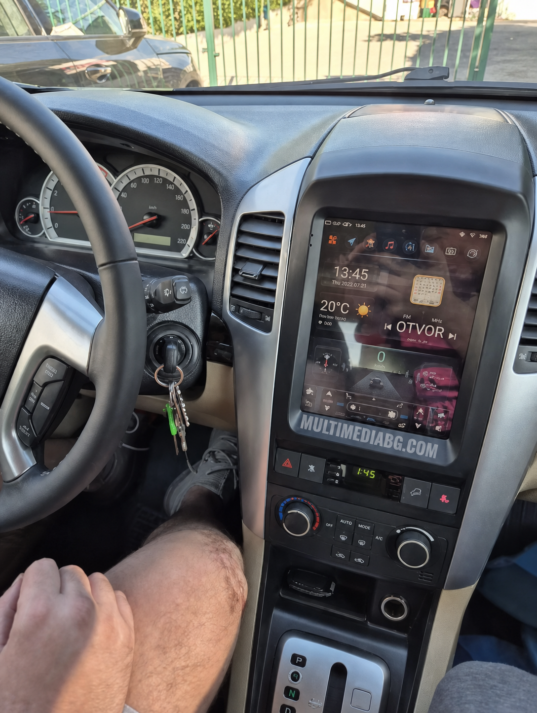 Изглед към монтираната Android мултимедия в Chevrolet Captiva 2006 - 2012 9.7"