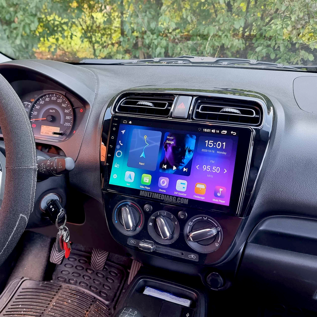 Инсталирана Android мултимедия в Mitsubishi Space Star 2012 - 2023, изглед към таблото и екрана