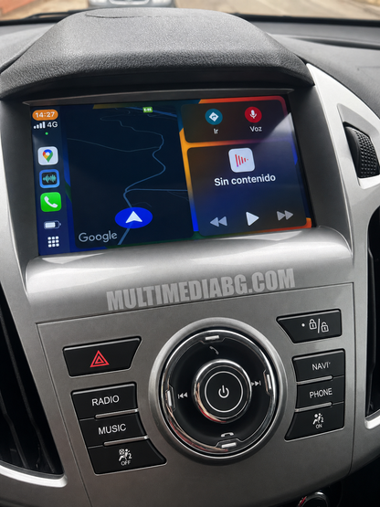 Инсталирана Android мултимедия в Ford Transit Connect 2013–2018, изглед към централната конзола.