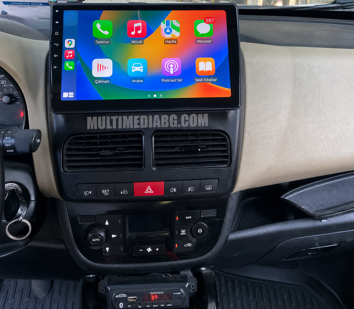 Монтирана Android мултимедия за Opel Combo 3 – реален изглед в автомобила – изглед 2