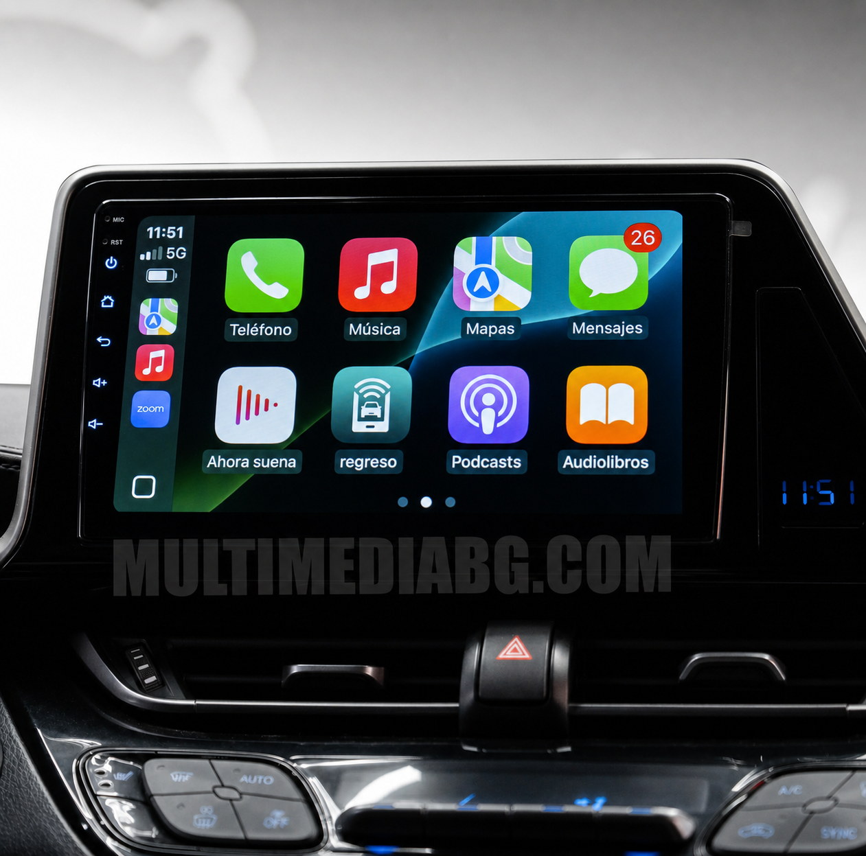 Android мултимедия в Toyota C-HR 2016–2020 с отворено меню на CarPlay