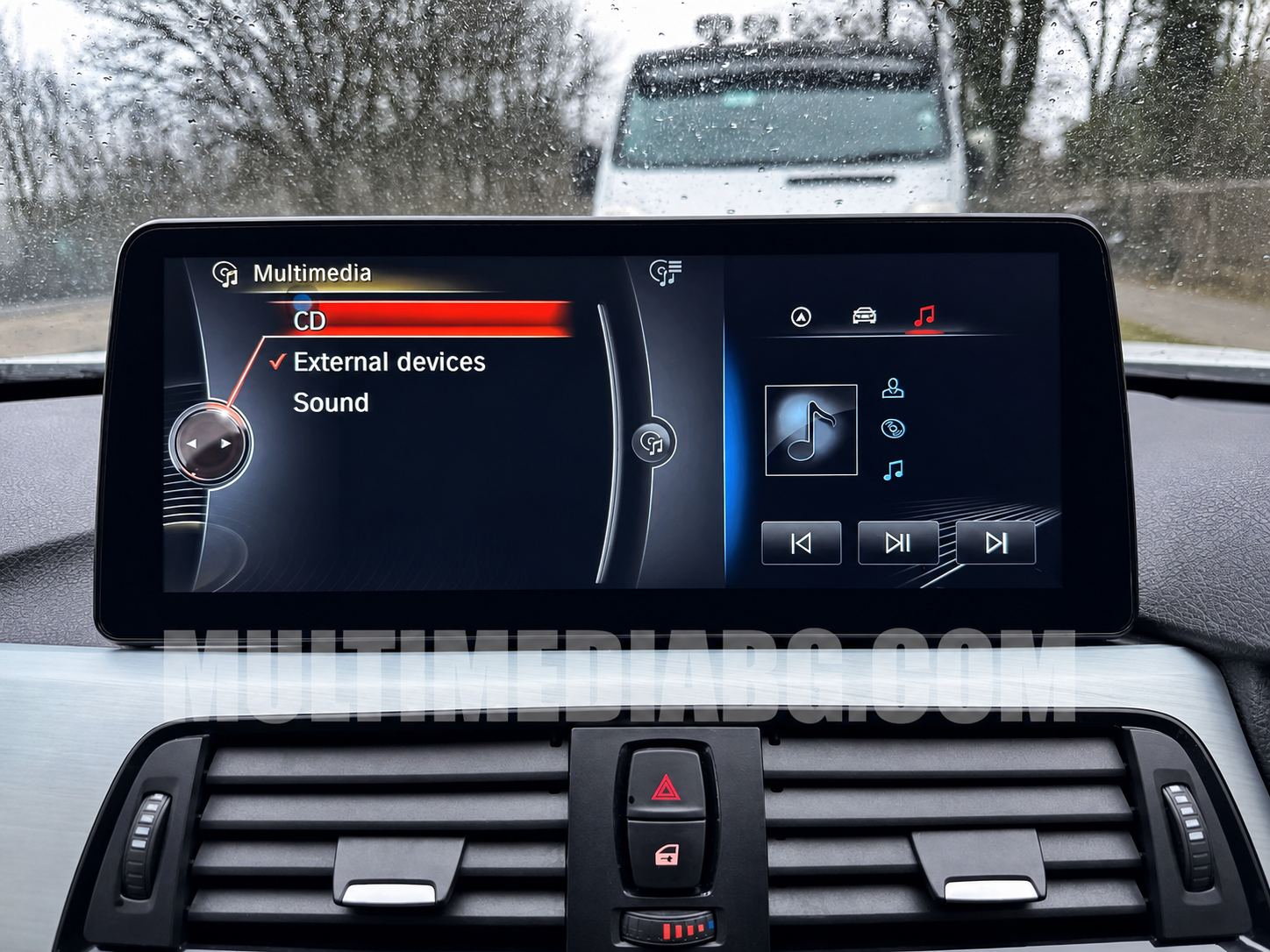 Android навигация в BMW Серия 3 F30/F31 с NBT, показана от мястото на водача.