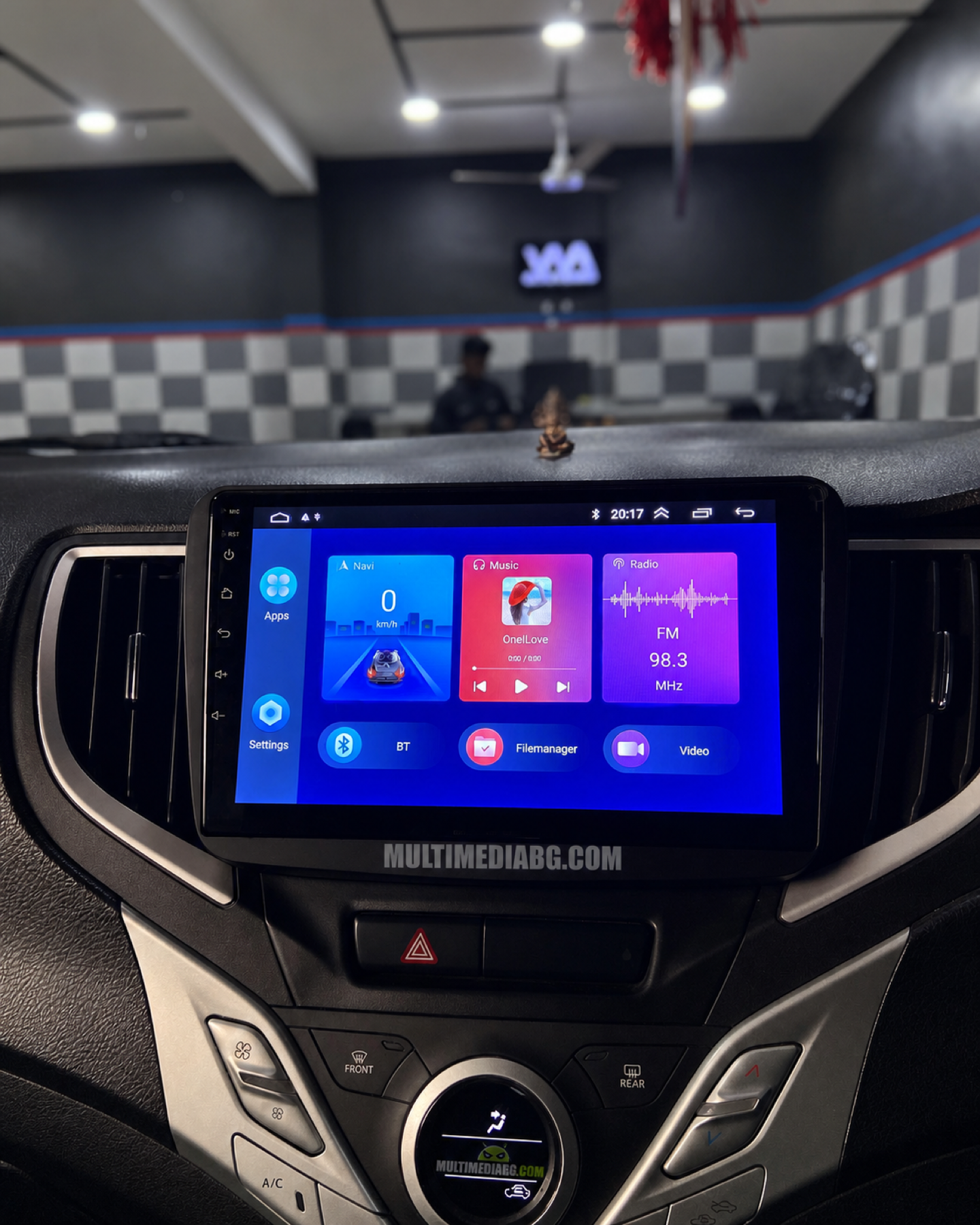 Инсталирана Android мултимедия в Suzuki Baleno 2015-2022, изглед към таблото и екрана