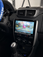 Android навигация, монтирана в таблото на Dacia Duster 2010-2015, изглед към централната конзола
