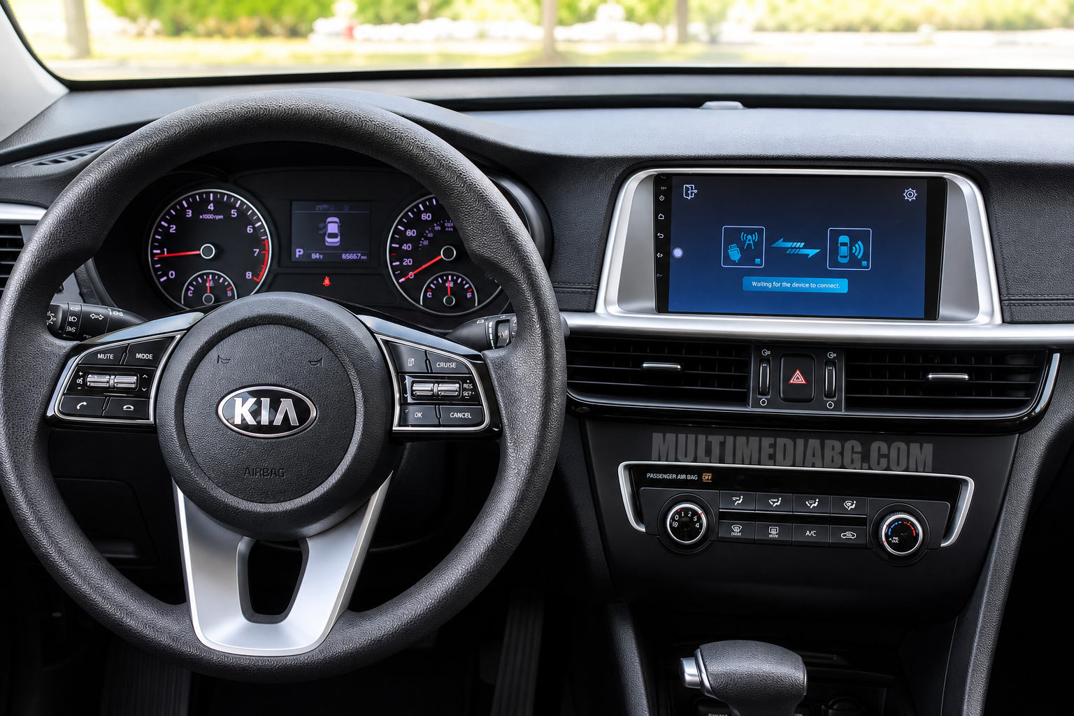 Инсталирана Android мултимедия в Kia Optima K5 2016–2019, изглед към волана и таблото