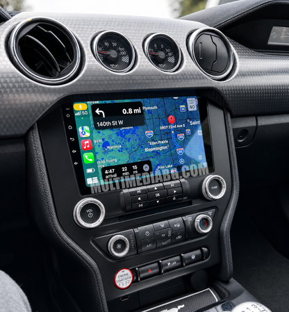 Централното табло на Ford Mustang 2015 - 2021 с инсталирана Android навигация