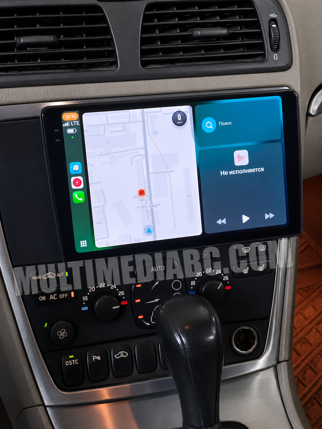 Android навигация, монтирана в таблото на Volvo XC-70 2004 - 2014, изглед към централната конзола