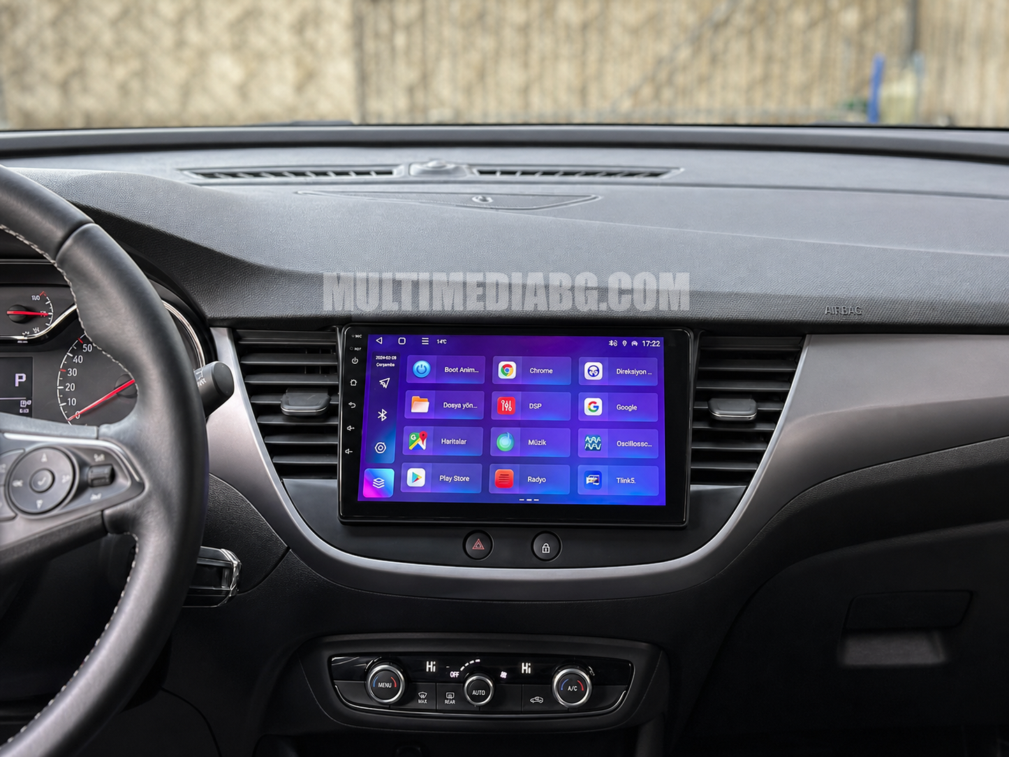 Android навигация, монтирана в таблото на Opel Grandland X 2016 - 2020, изглед към централната конзола