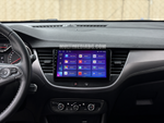 Android навигация, монтирана в таблото на Opel Crossland X 2016 - 2020, изглед към централната конзола