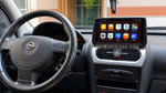 Инсталирана Android мултимедия в Opel Corsa 2001–2011, изглед към централната конзола.