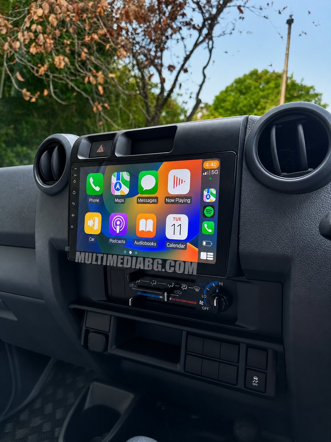 Android мултимедия в Toyota Land Cruiser 70 2007–2023, страничен изглед към таблото