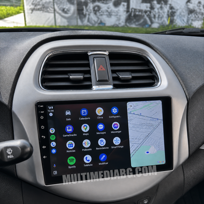 Android навигация в Chevrolet Spark 2018–2020, показана от мястото на водача.