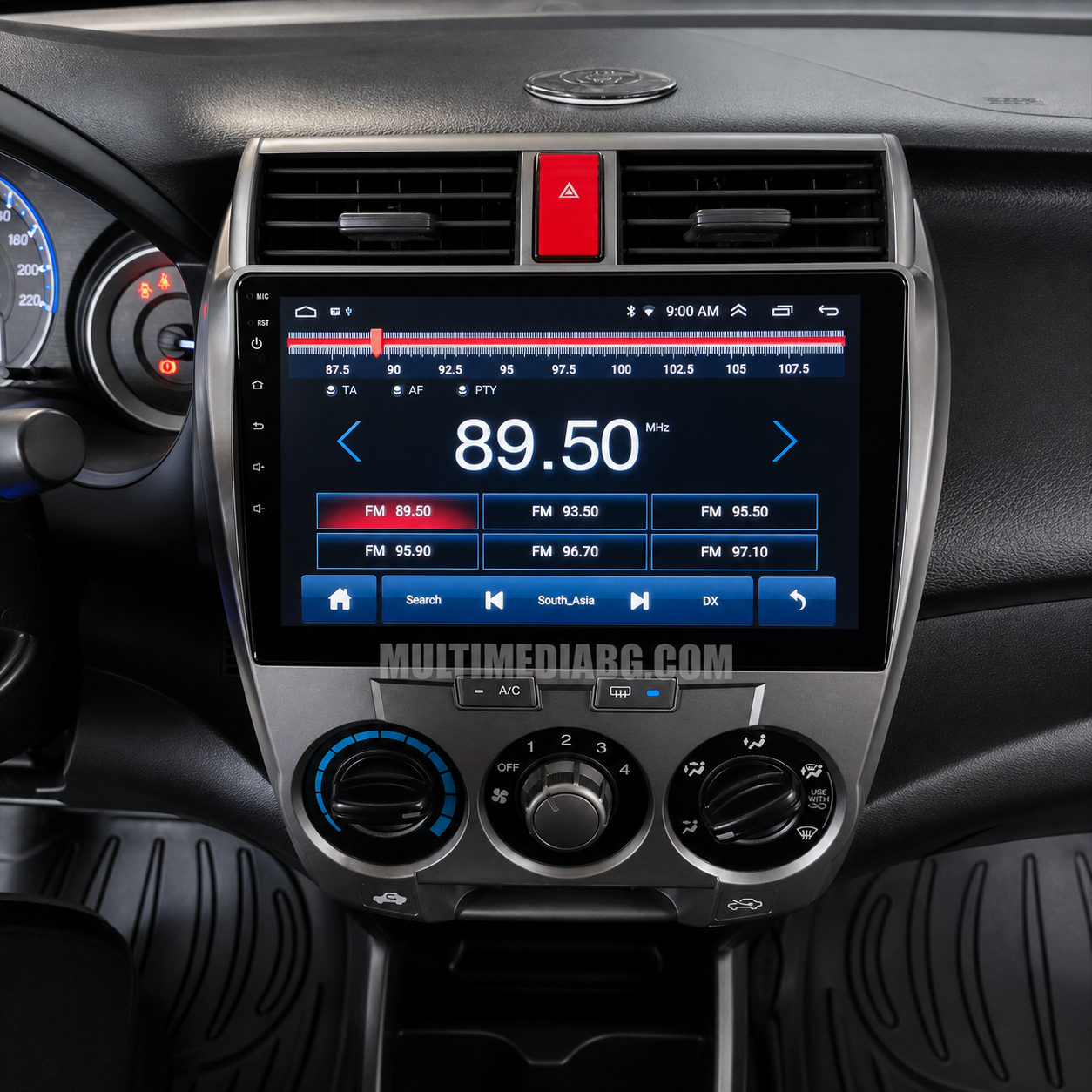 Android навигация, монтирана в таблото на Honda City 2008-2013, изглед към централната конзола