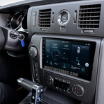 Android навигация, монтирана в таблото на Hummer H2 2005-2012, изглед към централната конзола