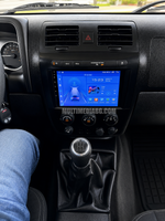 Инсталирана Android мултимедия в Hummer H3 2005 - 2010, изглед към таблото и екрана