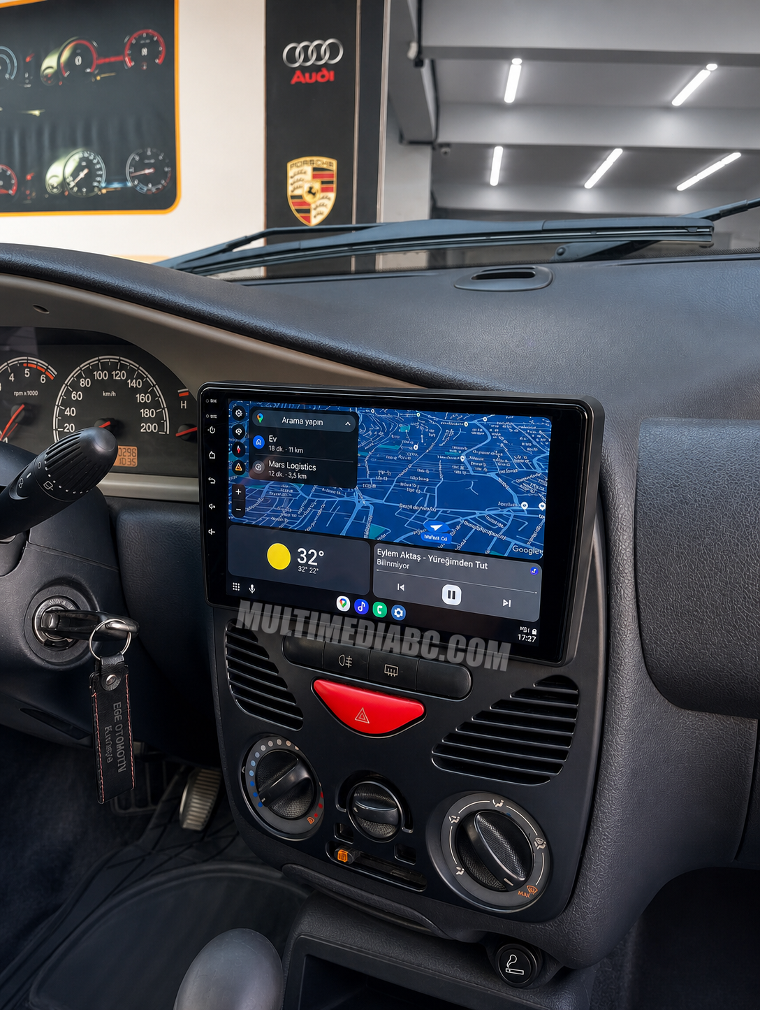 Android навигация в FIAT Palio 1996–2004, показана от мястото на водача.