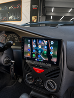 Екранът на монтираната Android мултимедия в FIAT Palio 1996–2004 с активен интерфейс.