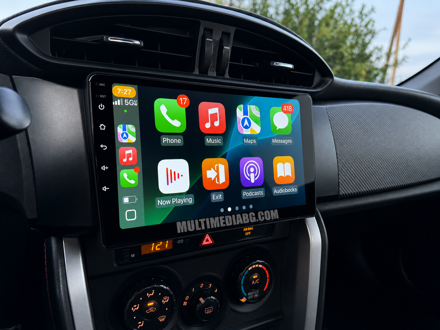 Инсталирана Android мултимедия в Toyota GT86 2012–2020, изглед към централната конзола.