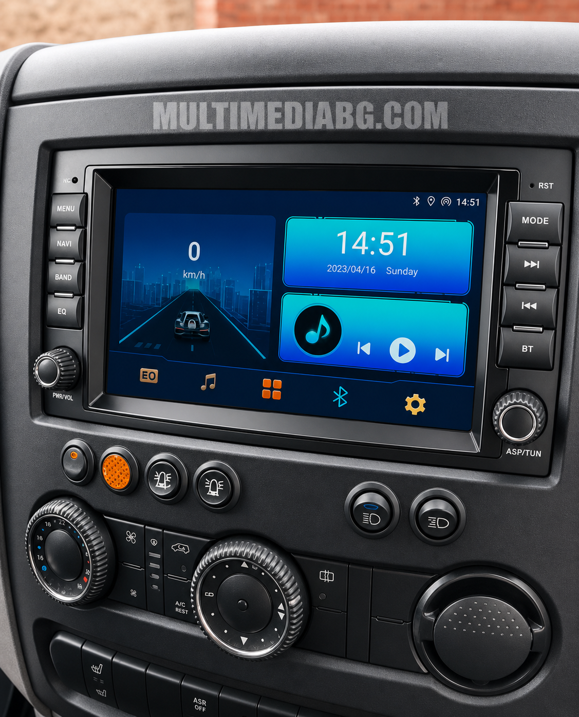 Android навигация в Volkswagen Crafter 2006–2016 8", показана от мястото на водача.