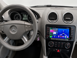 Android навигация, монтирана в таблото на Mercedes-Benz GL-Class X164 2005-2012, изглед към централната конзола