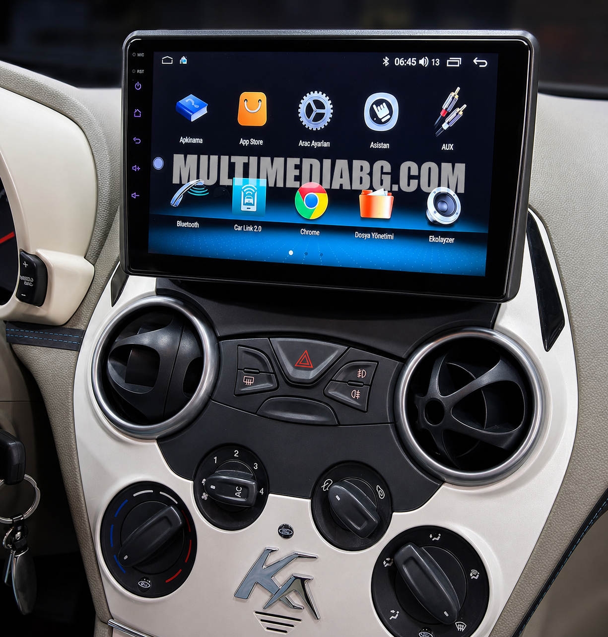Android навигация, монтирана в таблото на Ford KA 2008-2014, изглед към централната конзола