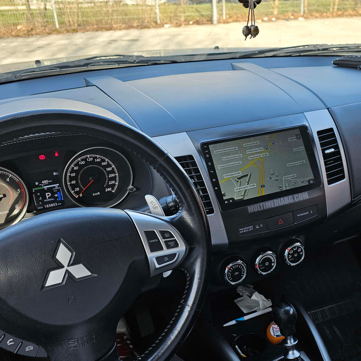 Монтирана Android мултимедия за Peugeot 4007 / Citroen C-Crosser / Mitsubishi Outlander – реален изглед в автомобила – изглед 3