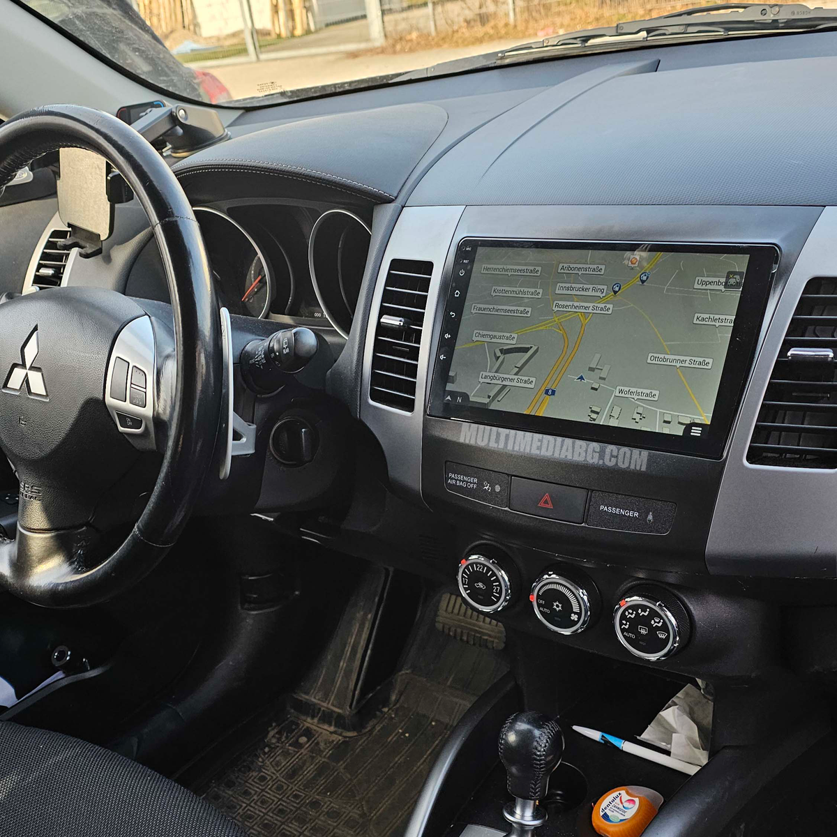 Монтирана Android мултимедия за Peugeot 4007 / Citroen C-Crosser / Mitsubishi Outlander – реален изглед в автомобила – изглед 2