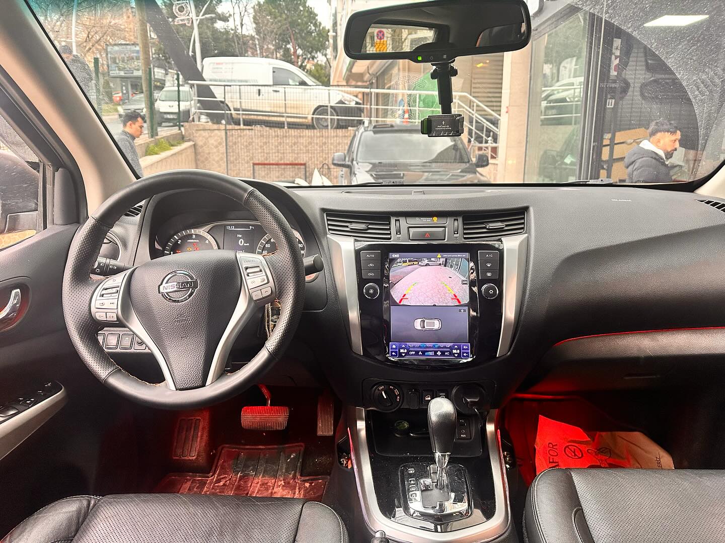 Nissan Navara NP300 2015 - 2024 9.7"