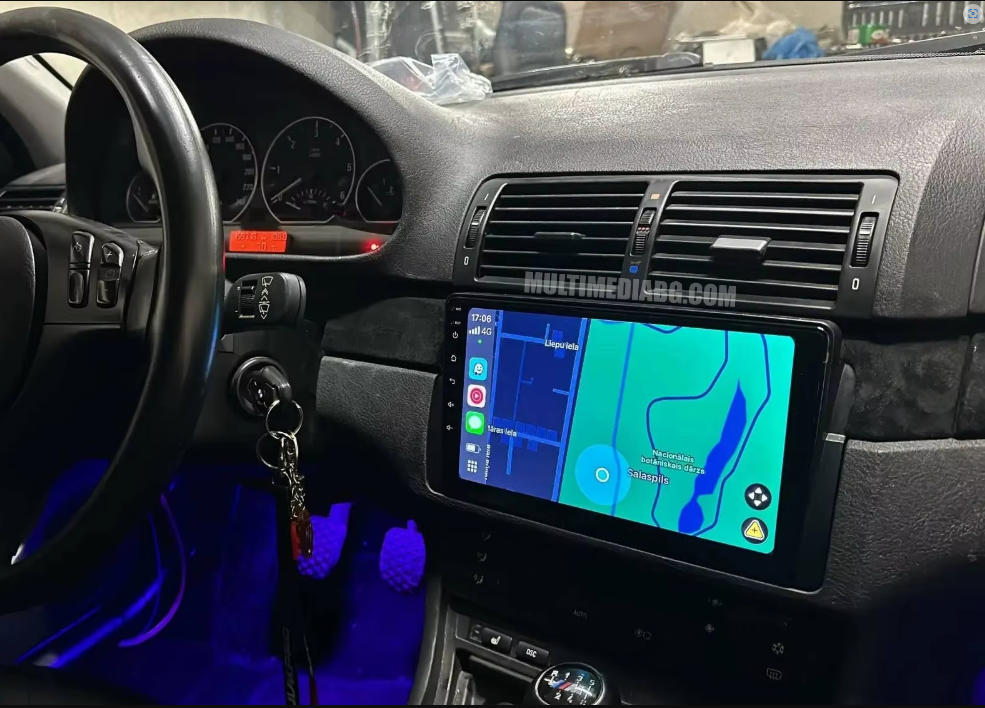Монтирана Android мултимедия за BMW E46 – реален изглед в автомобила – изглед 3