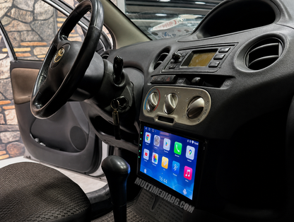 Монтирана Android мултимедия за Toyota Yaris – реален изглед в автомобила – изглед 1