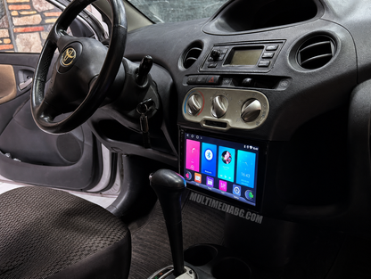 Монтирана Android мултимедия за Toyota Yaris – реален изглед в автомобила – изглед 3